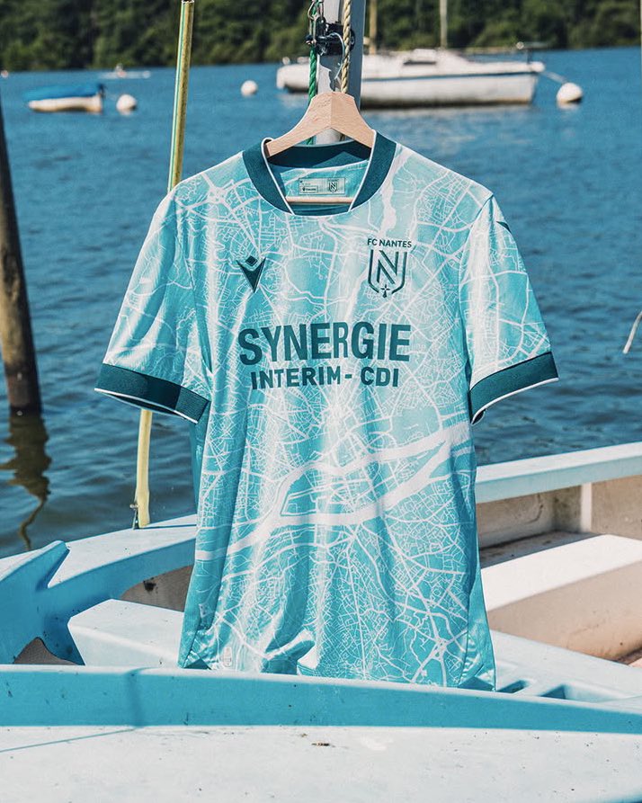 Nantes x Macron