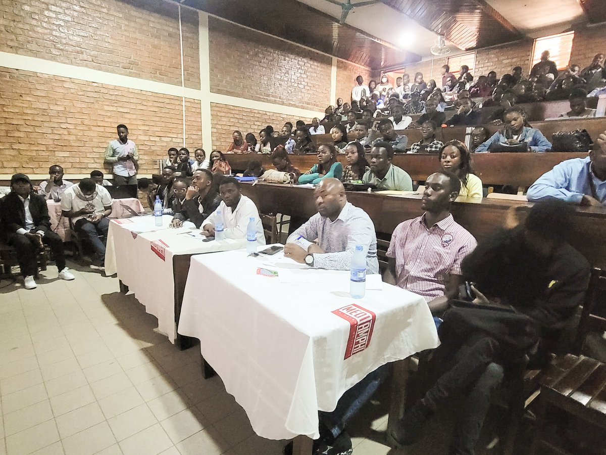 UCB (@ucbukavu) on Twitter photo Ce 10 juillet à l’UCB, le <a href="/clubcogito_UCB/">Clubcogito UCB</a> a organisé un débat autour des effets de l’intelligence artificielle sur les étudiants en médecine.
Deux étudiantes se sont affrontées : Aziza Luhembwe (M 2) contre Muta Funya Grace ( 1), cette dernière remportant la victoire avec 73 %. Ce 10 juillet à l’UCB, le <a href="/clubcogito_UCB/">Clubcogito UCB</a> a organisé un débat autour des effets de l’intelligence artificielle sur les étudiants en médecine.
Deux étudiantes se sont affrontées : Aziza Luhembwe (M 2) contre Muta Funya Grace ( 1), cette dernière remportant la victoire avec 73 %.