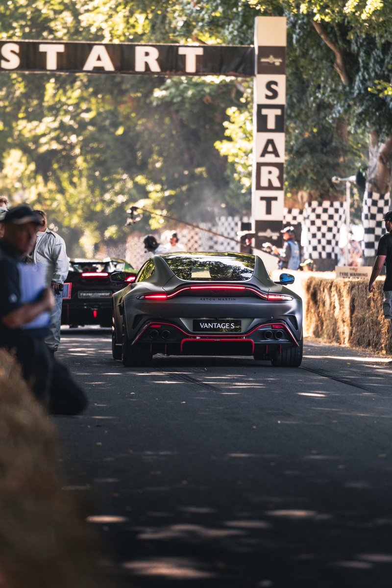 astonmartin's tweet image. Vantage S. Unleashing unrelenting thrills on the @fosgoodwood hillclimb.
Discover: bit.ly/4nss1z8
#AstonMartinFoS #Vantage #THRILLDRIVEN