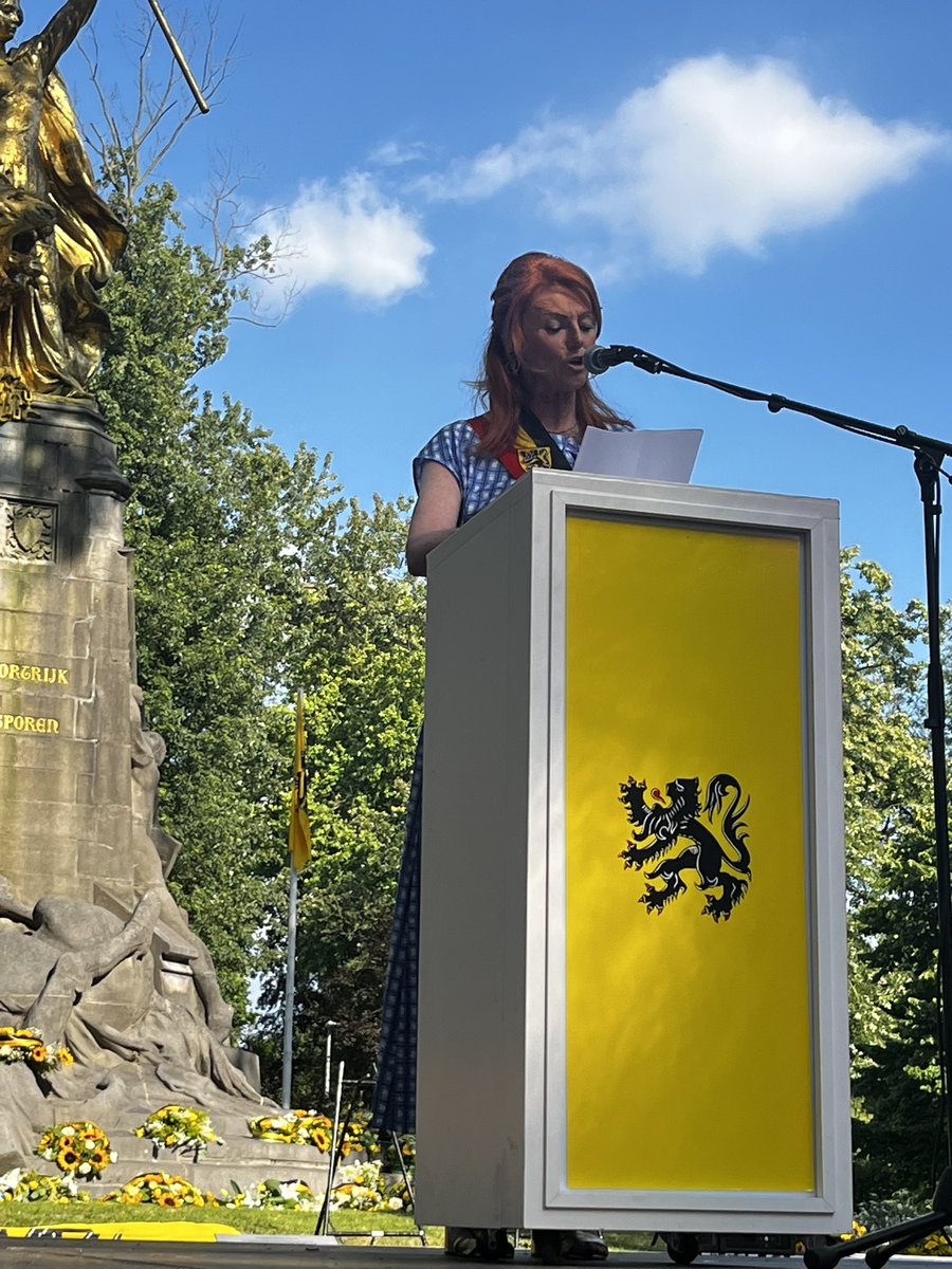 11 juli-speech Burgemeester Ruth Vandenberghe <a href="/stadkortrijk/">📰 Nieuws uit Kortrijk</a> : “Investeer in onderwijs, ons echte wapen in de strijd.”