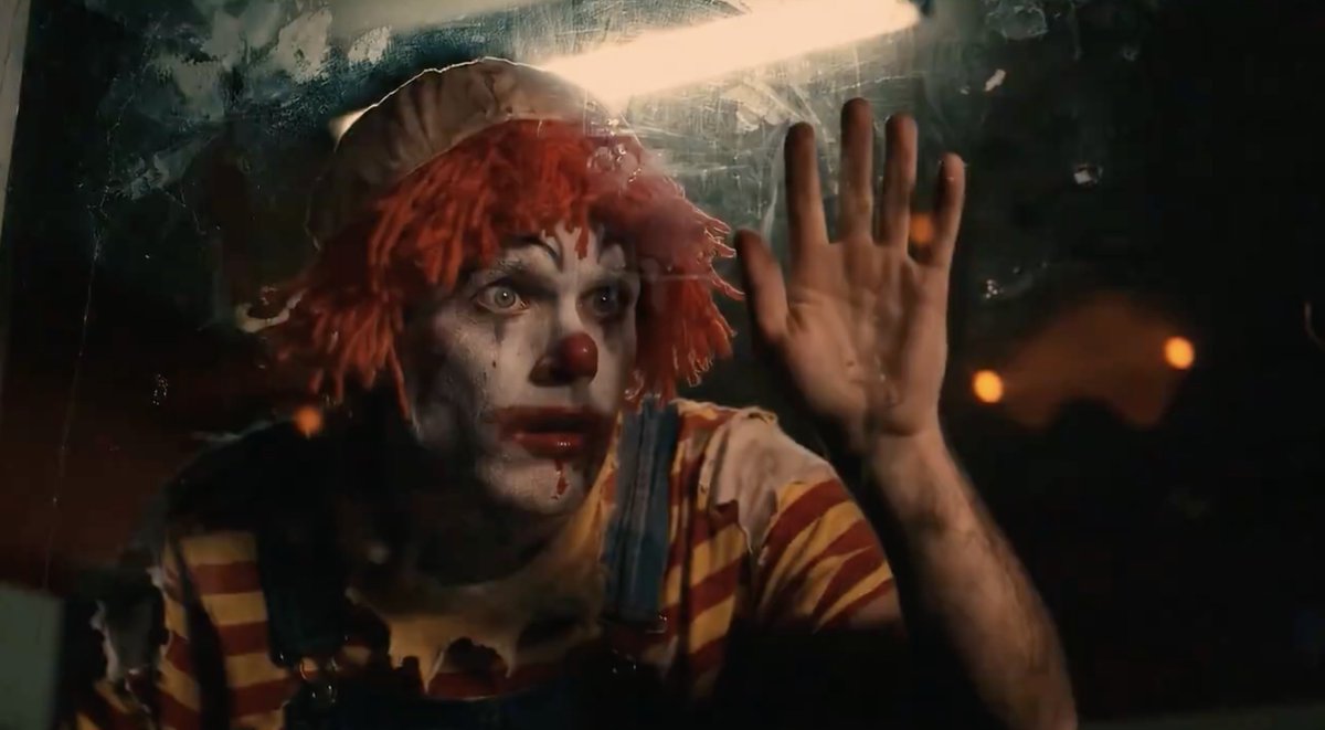 🍗🎤 První fastfoodový diss je tu! Popeyes posílá AI rap proti McDonald's – válka wrapů začíná 🤖🔥🍔hiphopstage.cz/kureci-valka-z…