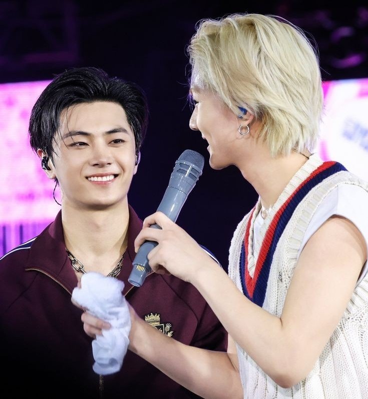 ᴰⁱᵃ ᵈᵃ 𝔀𝓸𝓷 ᵈᵒ ᵐᵉᵘ 𝓳𝓪𝔂 !

Feliz aniversário, <a href="/fatejwonie/">gg</a>!! Te desejo toda felicidade do mundo e que todos os seus sonhos se realizem. Você é a pessoa com o coração mais encantador e gentil que já conheci, te admiro muito e amo ter sua amizade na minha vida. 🤍🎂