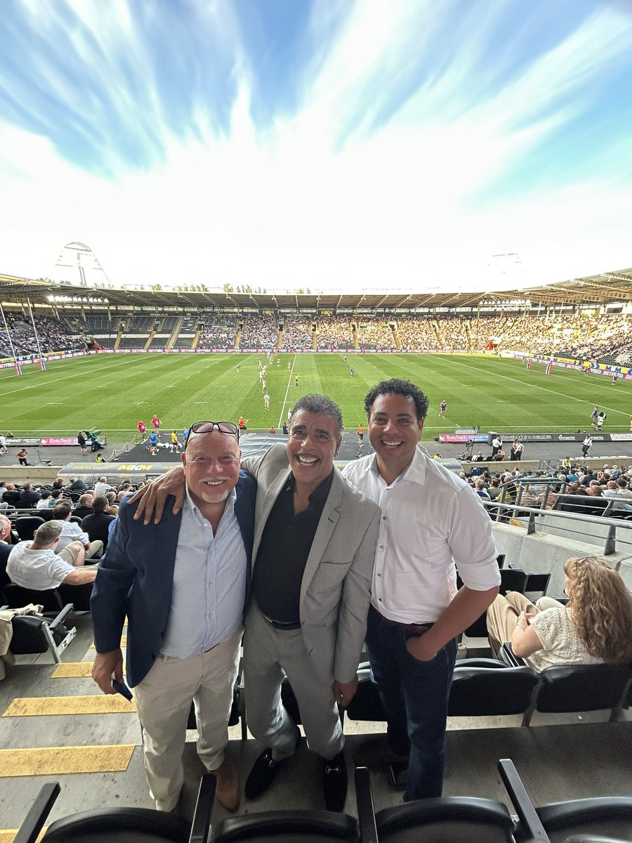 chris_kammy's tweet image. Watching @WTrinityRL away at Hull FC with my son Jack & Andy 10 nil at halftime 🤞🏼crossed for the 2nd half Up The Trin r🏉