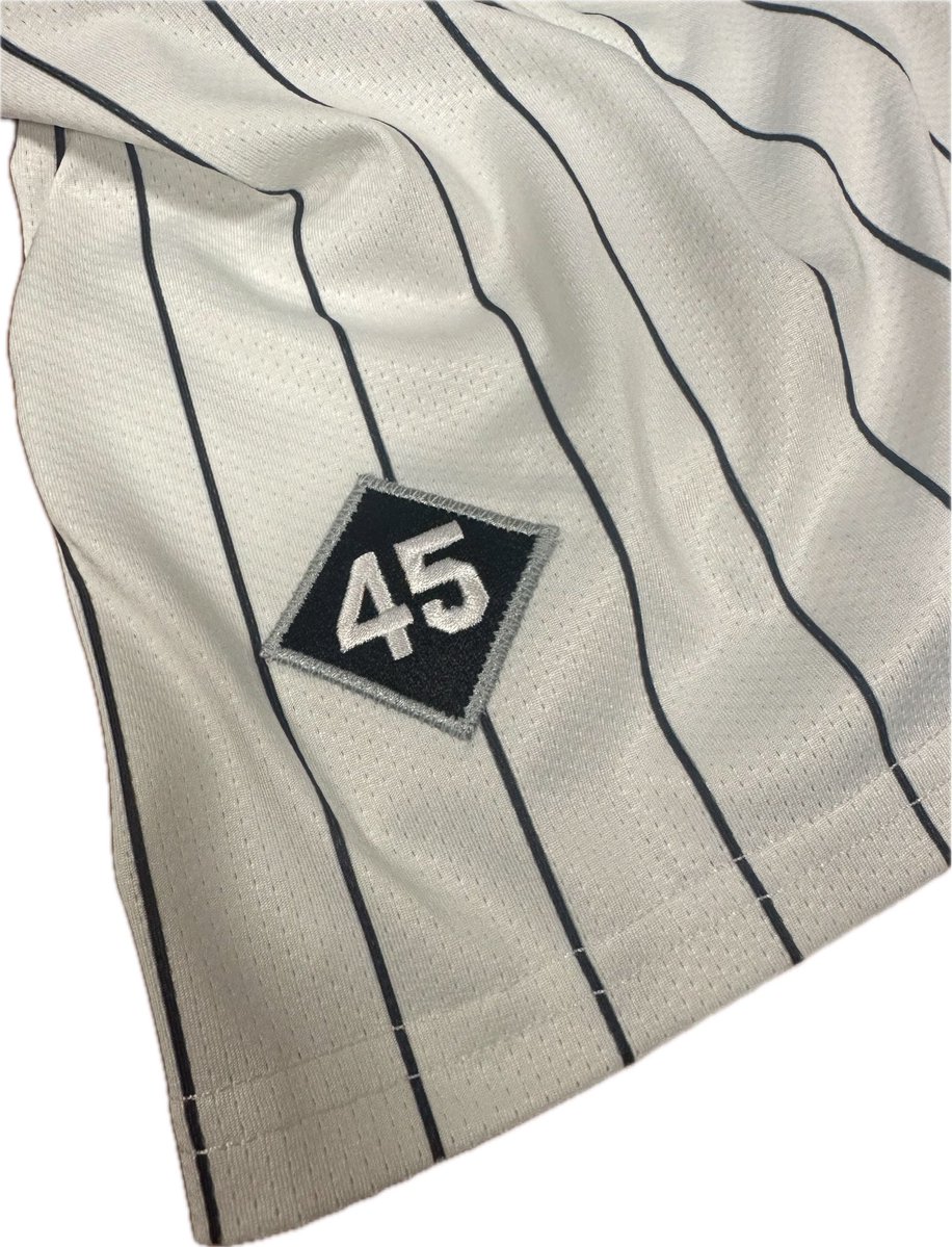 Crayestout's tweet image. The White Sox are honoring Bobby Jenks. Who sadly passed away last week. The players will wear these patches the rest of the season.