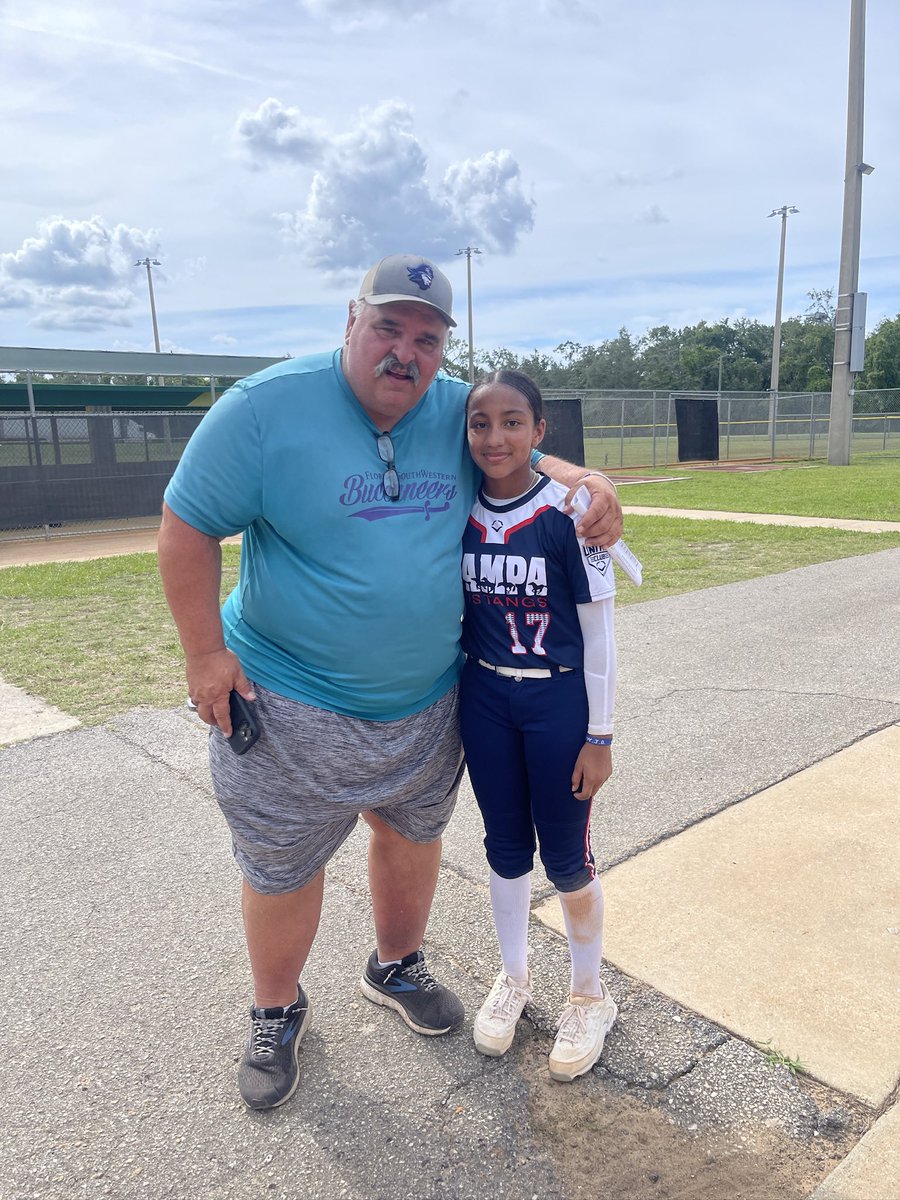 Hailey Villon tweet media
