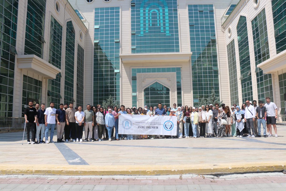 AYBÜ Dil Eğitimi Uygulama ve Araştırma Merkezi (DİLMER) koordinasyonunda ve Yunus Emre Enstitüsü'nün desteğiyle yürütülen “2025 Türkçe Yaz Okulu Programı” tüm hızıyla devam ediyor.

30 ülkeden 32 uluslararası öğrenciyle başlayan ve 3 hafta sürecek olan programda öğrencilerimiz