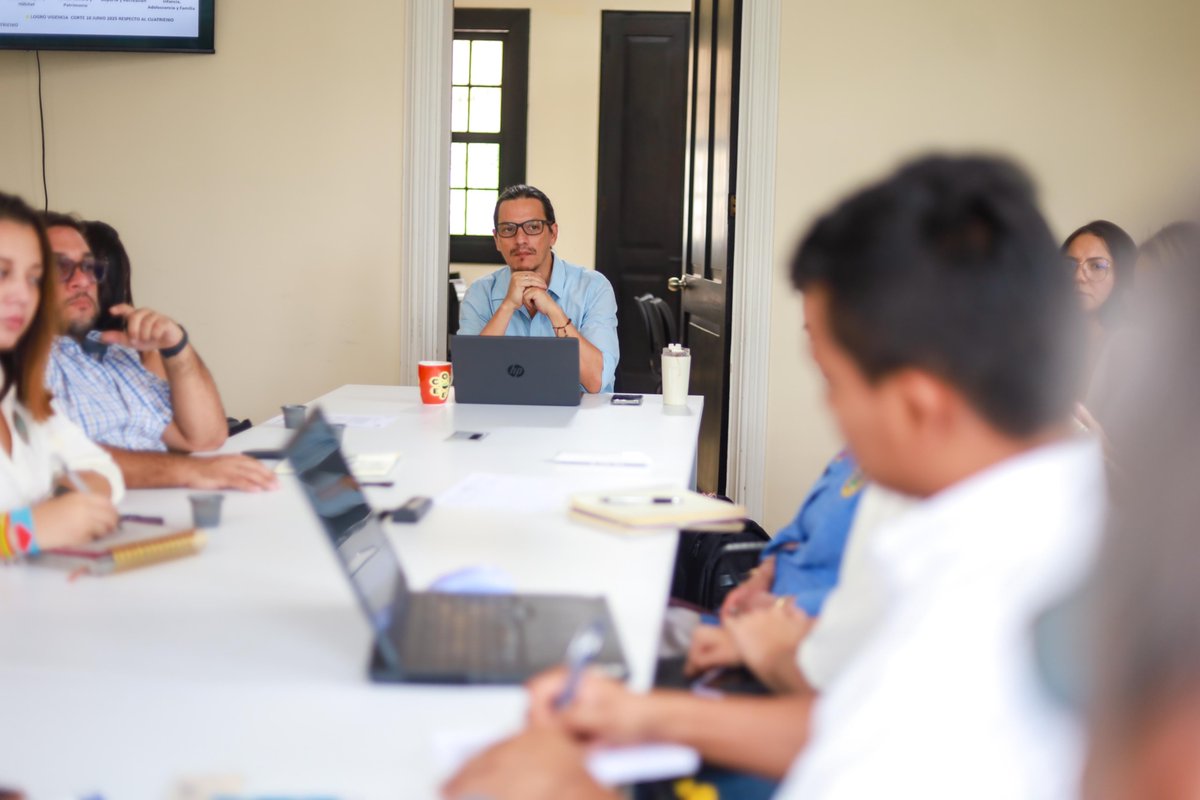 📢Evaluamos los avances alcanzados en la línea estratégica Vida Digna del Plan de Desarrollo.  

👥Esta línea tiene como objetivo mejorar la calidad de vida y garantizar los derechos fundamentales de todos los cartageneros, a través de la reducción de la pobreza multidimensional.