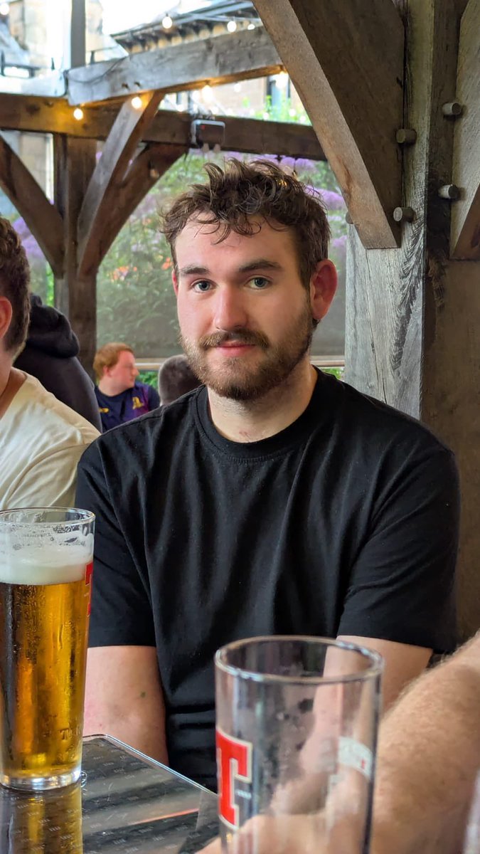 Tom8walker's tweet photo. Post rugby pints 🍻 https://t.co/5i5Q3FfkXf