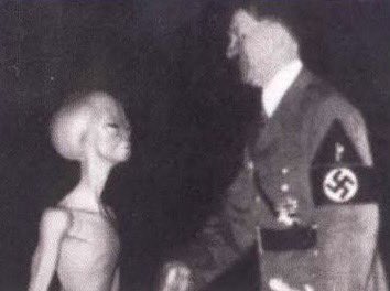 #BREAKING🚨: As aliens come down to earth they ask to speak to the president of earths greatest institution for learning

Via <a href="/nojumper/">No Jumper</a> 

#Alien #UFO #Liberty #FlamesUp