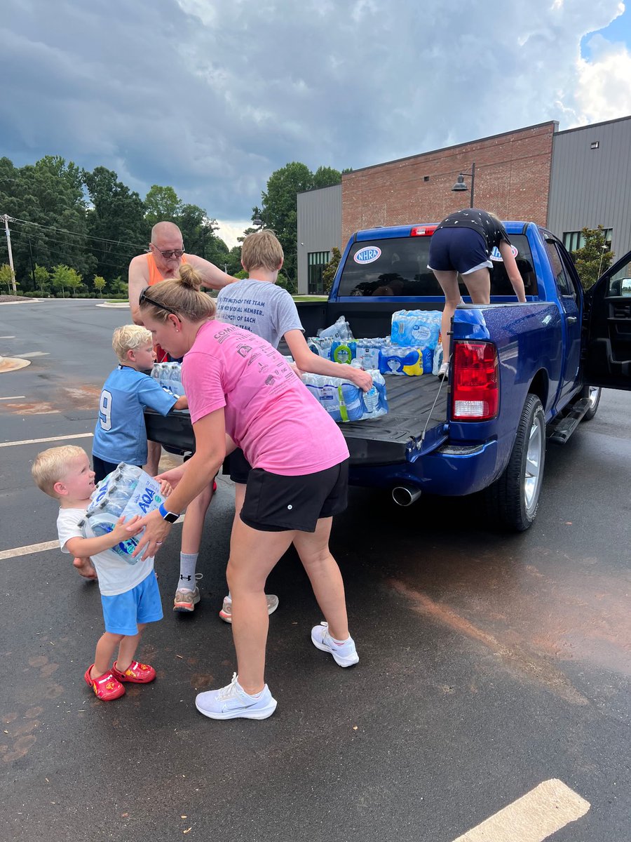 LeighBrown's tweet image. Thanks to the tip from @WolfpackKaraoke we got a load of water delivered to Mebane NC. So grateful for my church and #patriotrelief families!!