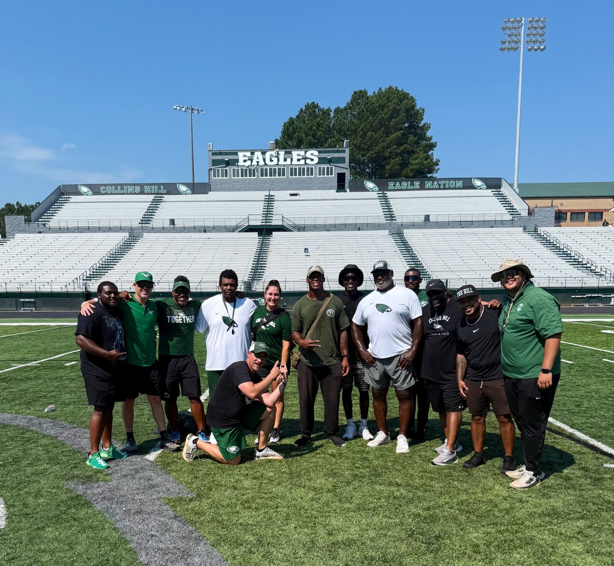 It was good to have 2019 alum and current NFL LB for the <a href="/nyjets/">New York Jets</a>, Jared Bartlett back at the Hill! 

Thanks for coming back to visit and talking to our guys! 

#FORTHEHILL 🦅
