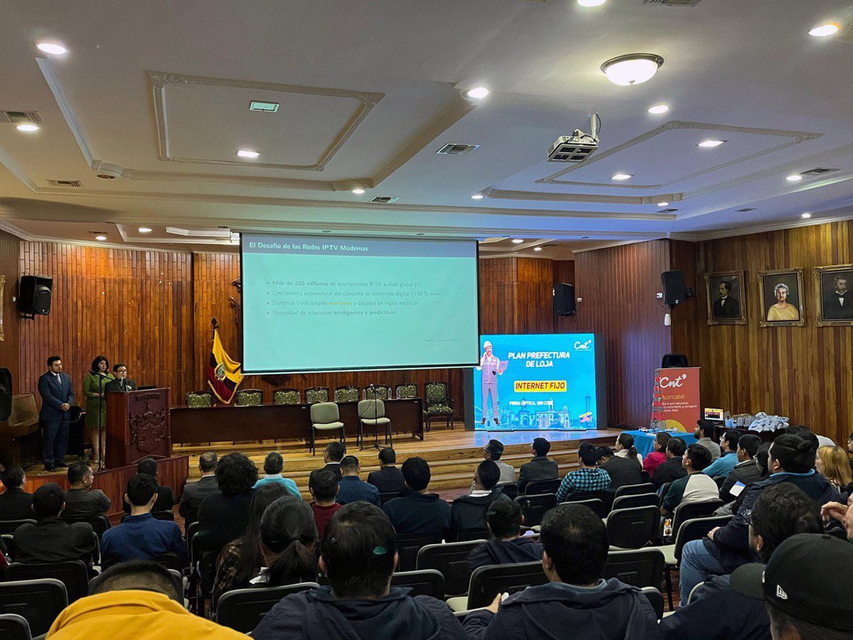 CNTinforma's tweet photo. #Loja | En el marco del Día Nacional de las Telecomunicaciones, organizamos un evento donde expertos dictaron conferencias sobre inteligencia artificial, soluciones de data center y ecosistemas cloud.
La @CNT_EC impulsa la educación digital de la ciudadanía. https://t.co/d0BLwaqfjg
