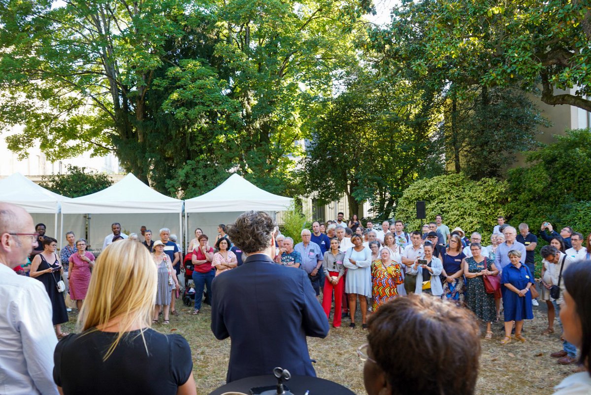 ChristopheBechu's tweet image. Temps convivial ce soir avec les Angevins membres des conseils de quartier.
Un grand merci à eux pour cet engagement précieux dans les 10 quartiers de notre ville, la qualité des remontées de terrain et les idées pour améliorer le quotidien.
Ce travail ensemble est essentiel…