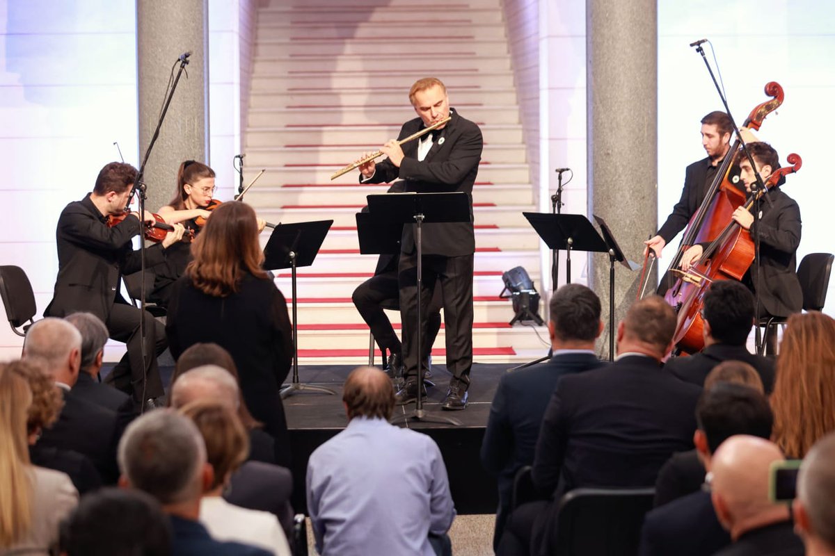 Tonight, the Sarajevo City Hall was filled with emotion during a commemorative concert marking the 30th anniversary of the #Srebrenica #Genocide – organized by the Ministry of Foreign Affairs of Bosnia and Herzegovina, the Embassy of the Republic of Italy, and the City of