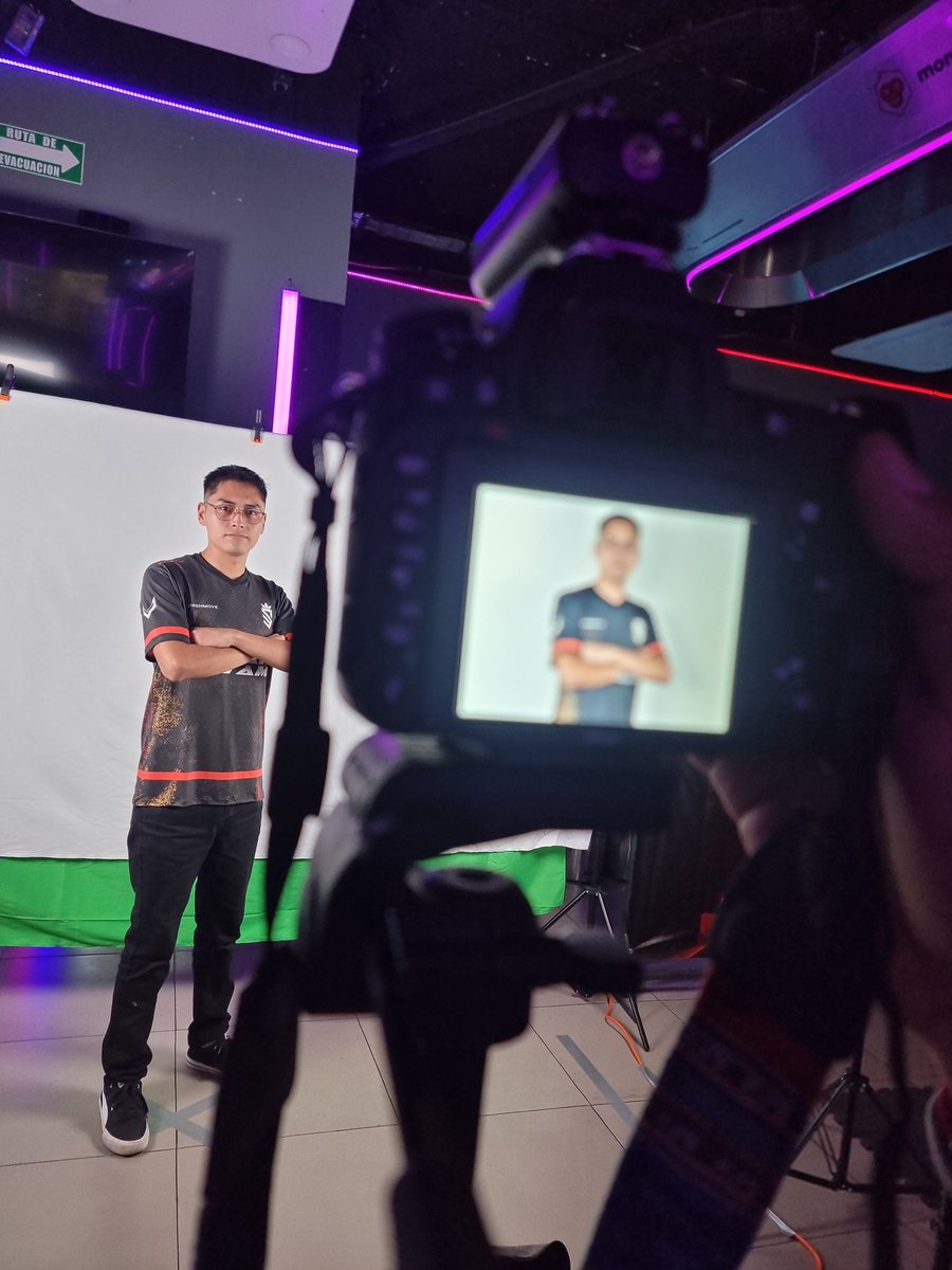 Fotos y mas fotos 📸
En nuestro evento presencial Last Bullet: Championship 

Estamos a nada este 11 a 13 de Julio en <a href="/Monougg/">Monou</a>

Presentado por:
<a href="/TeeGamingOrg/">Tee Gaming</a>
<a href="/NostalgiaGnesis/">𝐍𝐨𝐬𝐭𝐚𝐥𝐠𝐢𝐚</a>

Patrocinadores:
<a href="/AZs_Org/">AZs</a>
<a href="/Monougg/">Monou</a>
<a href="/VersuzGaming/">VSGaming</a>

#GearsOfWarReloaded #Gears5 #Esports