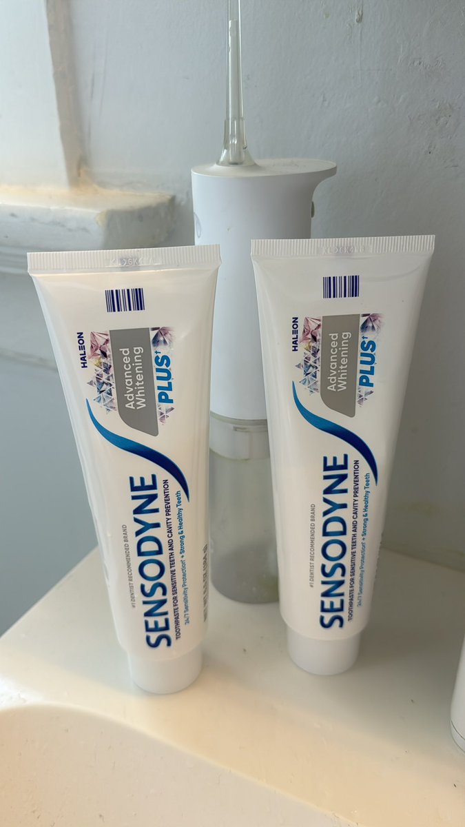 AllenWangzian's tweet image. Mint and foam in toothpaste is one of the best UIUX design in human history