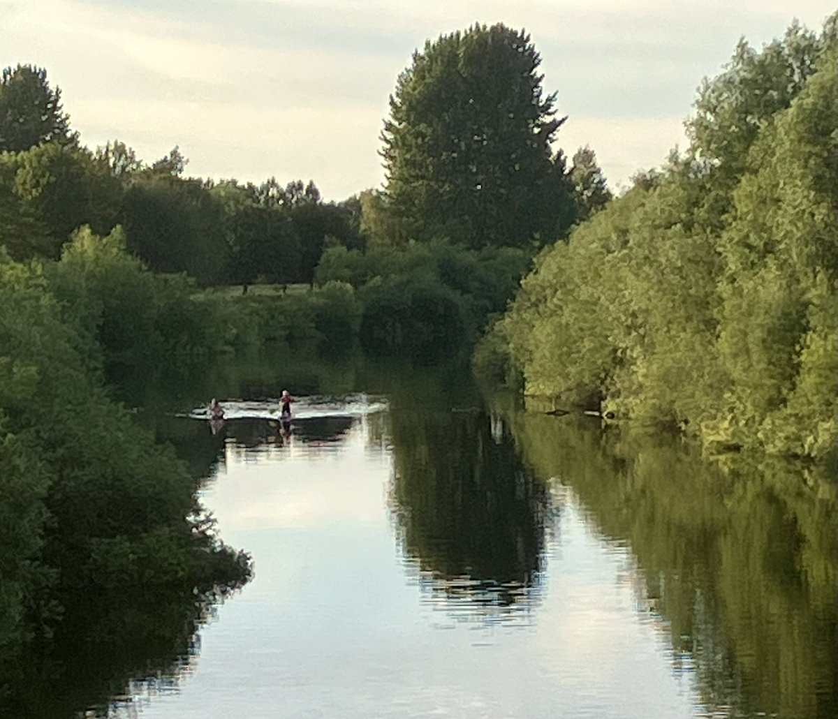 A perfect night for messing about on the river. A lovely spot to enjoy the views of the River Ouse…only a short bike ride from Hazelwood Farm ☀️

#northyorkshire #farmstay