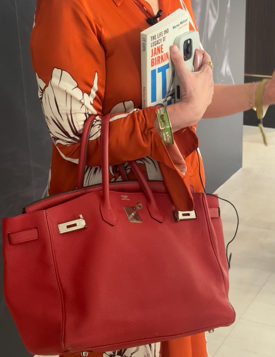 Anna Cafolla tweet media