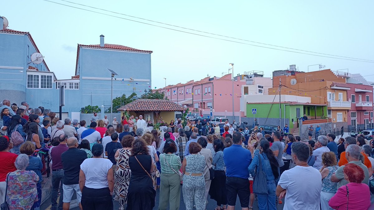 A.V. Protección Civil La Gomera (@pc_lagomera) on Twitter photo Esta tarde estamos en el barrio de La Lomada en #SanSebastiándeLaGomera, junto a <a href="/guardiacivil/">Guardia Civil</a>, cubriendo la tradicional procesión de San Cristóbal. Esta tarde estamos en el barrio de La Lomada en #SanSebastiándeLaGomera, junto a <a href="/guardiacivil/">Guardia Civil</a>, cubriendo la tradicional procesión de San Cristóbal.