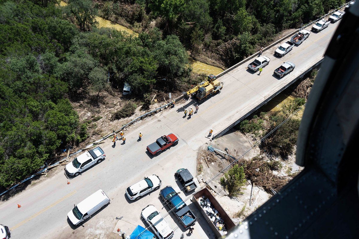 TXMilitary's tweet image. Overhead with Purpose: A Texas National Guard UH-60 Black Hawk crew supports aerial survey operations with response partners near Leander, Texas.