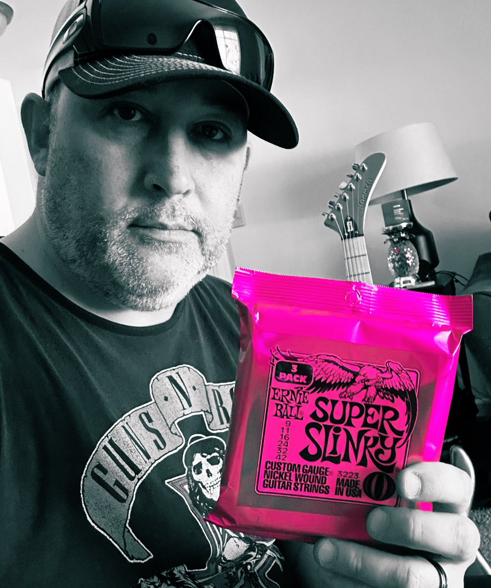 The Doctor (@drguitar) on Twitter photo Well, I’m just gonna use <a href="/ernieball/">Ernie Ball</a> strings on all my guitars unless any other brands want to send me some.
I do like the Ernie Ball strings. Well, I’m just gonna use <a href="/ernieball/">Ernie Ball</a> strings on all my guitars unless any other brands want to send me some.
I do like the Ernie Ball strings.
