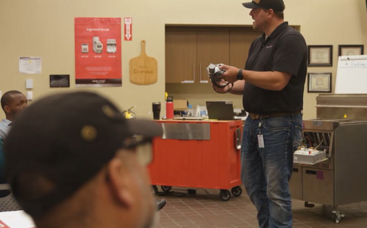 Learn how comprehensive support, industry-leading service metrics, advanced support tools, and a dedicated team ensure seamless operations for #foodservice brands #worldwide: loom.ly/KwXcHcQ
