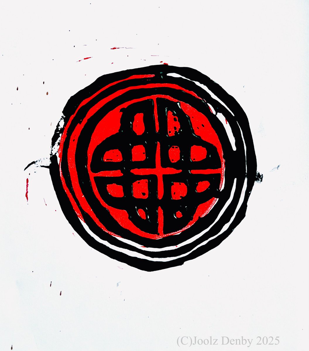 JoolzDenby's tweet image. I can’t explain why I find this so satisfying. Perhaps because it’s the antithesis of all those super clean AI graphics and it would make a banging Tshirt done very large on a big thick white cotton shirt.