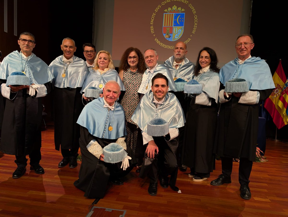 Facultat de filologia, Traducció i Comunicació UV (@filtradcomuv) on Twitter photo Acte solemne a la <a href="/UA_Universitat/">Universitat Alacant</a> per a investir el professor del <a href="/FiloCatUV/">Departament de Filologia Catalana UV</a> Antoni Ferrando com a Doctor Honoris Causa. Amb l'assistència del vicerector d'internacionalització Carles Padilla, la degana Rosa Álvarez i el secretari de la Facultat de Filologia Adrià Martí-Badia. Acte solemne a la <a href="/UA_Universitat/">Universitat Alacant</a> per a investir el professor del <a href="/FiloCatUV/">Departament de Filologia Catalana UV</a> Antoni Ferrando com a Doctor Honoris Causa. Amb l'assistència del vicerector d'internacionalització Carles Padilla, la degana Rosa Álvarez i el secretari de la Facultat de Filologia Adrià Martí-Badia.