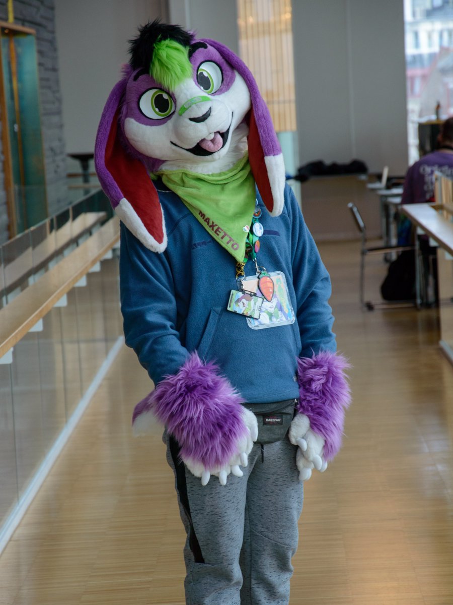 MaxettoBuni's tweet image. A wild Buni blocks the path to the convention hallway, do you want to use your Pokรฉ Flute? Or find another way to move the Buni?
๐ธ &amp; ๐ชก@LorfyTheFox
๐#NFC2025 #NordicFuzzCon
#FursuitFriday