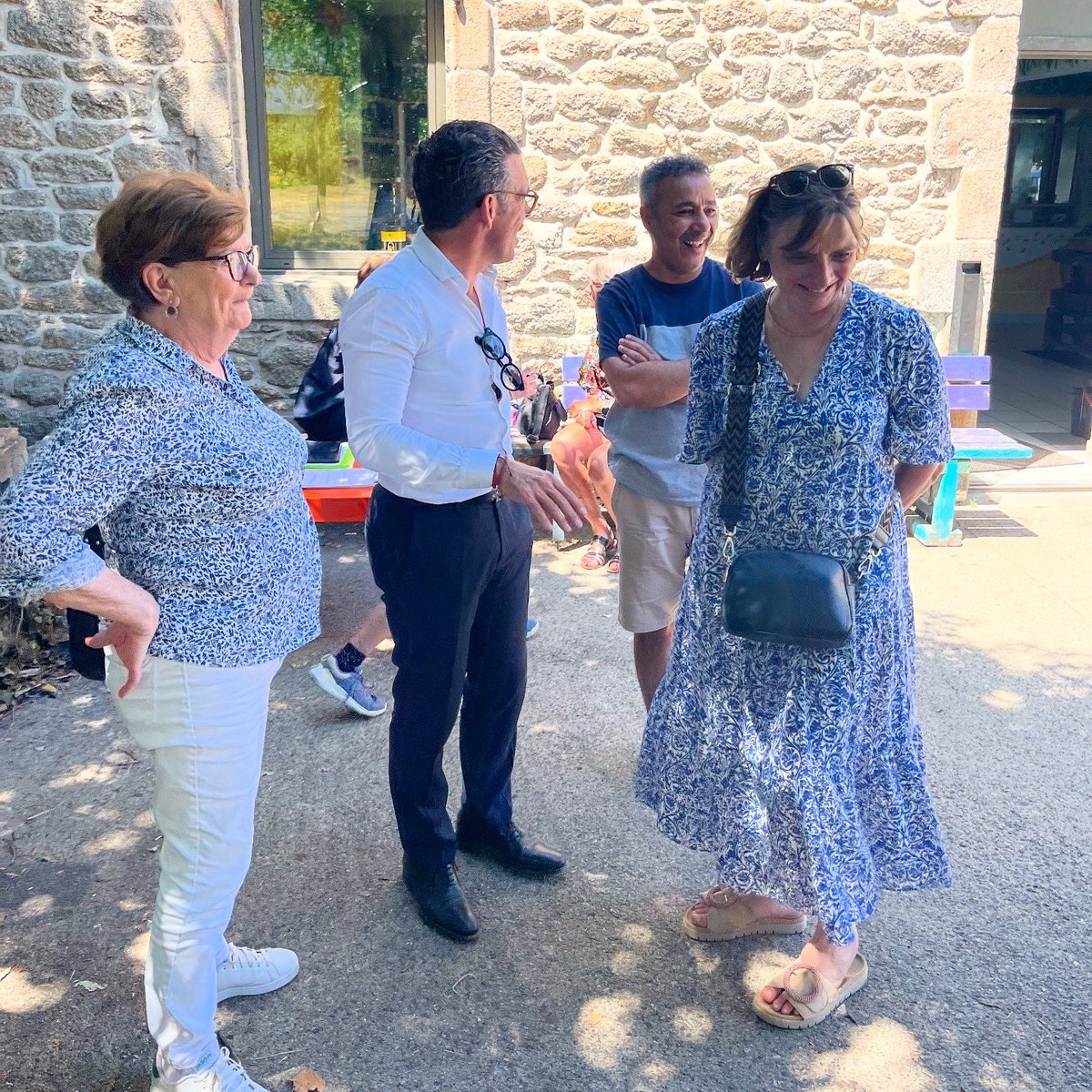 RonanLoas's tweet photo. Visite des ALSH aujourd’hui avec Hélène Boleis & Isabelle Gusmini.
📍120 enfants au Cruguellic
🎨 80 à Paul Gauguin
🎒 50 au Passeport
🎮 20 à la Maison des jeunes
👏 Bravo à nos équipes engagées pour un été riche, joyeux et éducatif à #Ploemeur !
#Jeunesse #ALSH https://t.co/meMpaUk11P