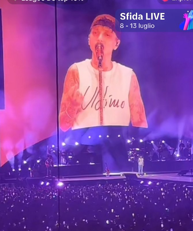 FedePiper91's tweet image. Aww la mia canzone preferita ❤️ #quelfilocheciunisce