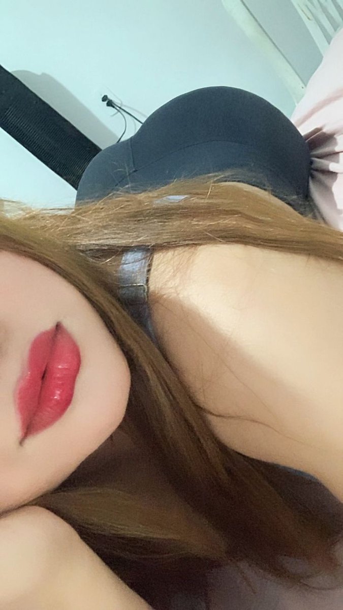 خميسكم فل ❤️
عطوني رئيكم حلوة 🍑