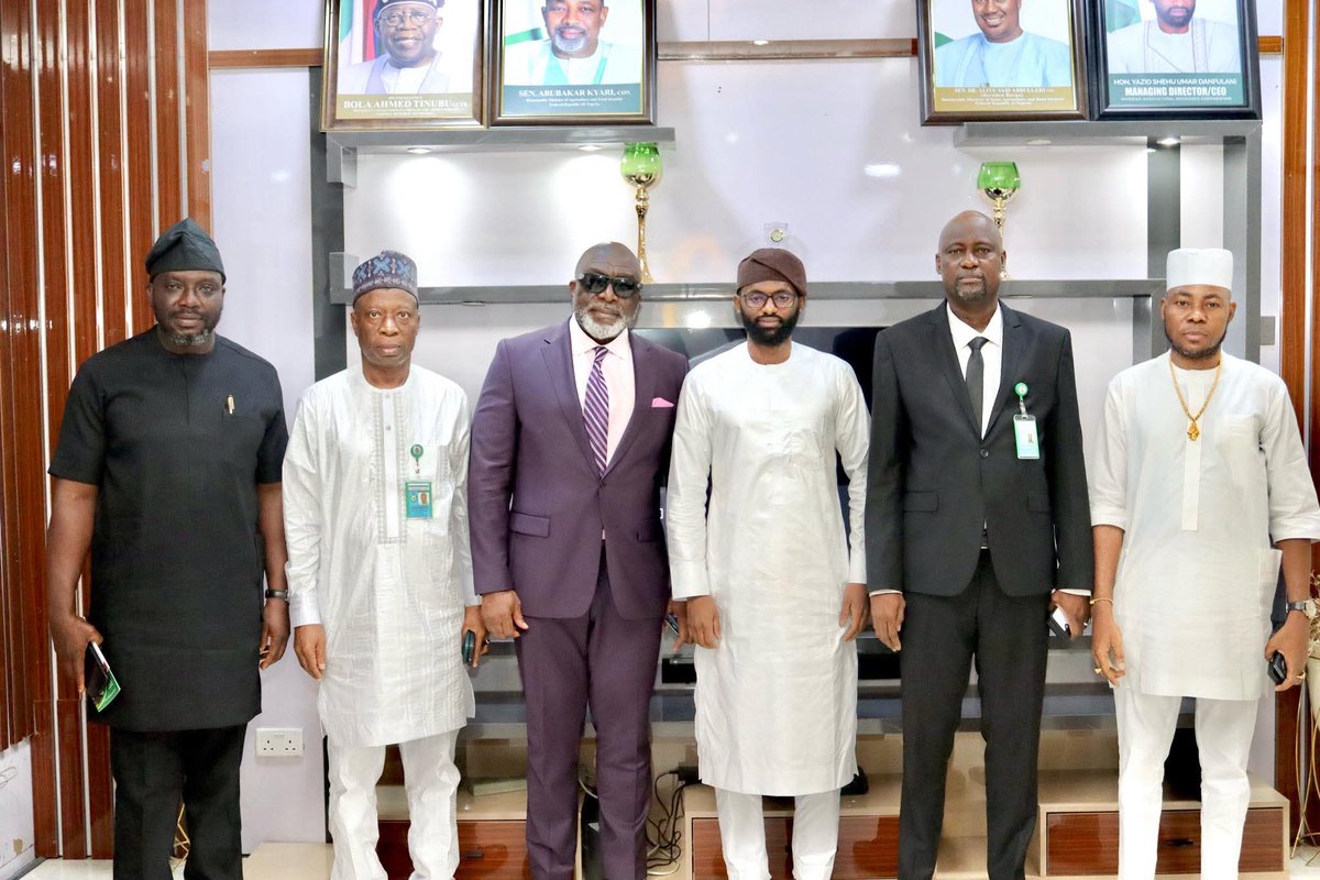 I was pleased to receive the delegation of the Forum for Agricultural Commodity Association Presidents on a courtesy visit at the NAIC House in Abuja.

Our discussions focused on areas of mutual interest, particularly in strengthening collaboration towards enhancing agricultural