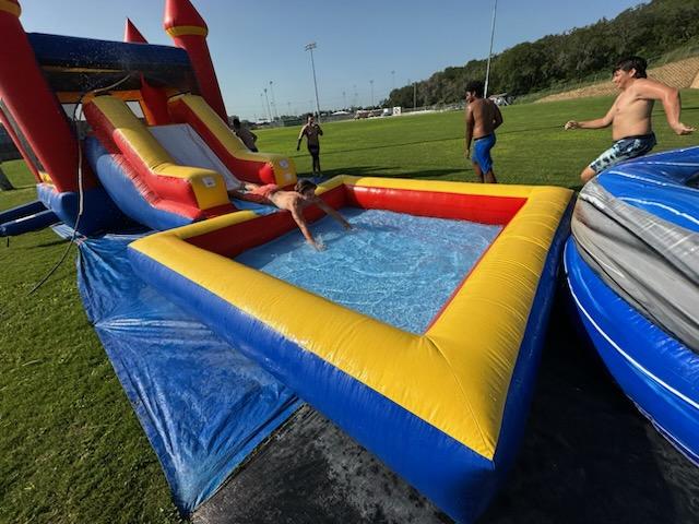 Veterans Memorial Football™️ (@saveteransfball) on Twitter photo End of Speed Camp fun day! Thank you to M&E Fun Rental for donating the use of these awesome water slides for our student athletes! We appreciate your support of Patriot athletics!
<a href="/SAVeteransHS/">Veterans Memorial High School</a> <a href="/JISD_ATHLETICS/">Judson ISD Athletics</a> End of Speed Camp fun day! Thank you to M&E Fun Rental for donating the use of these awesome water slides for our student athletes! We appreciate your support of Patriot athletics!
<a href="/SAVeteransHS/">Veterans Memorial High School</a> <a href="/JISD_ATHLETICS/">Judson ISD Athletics</a>