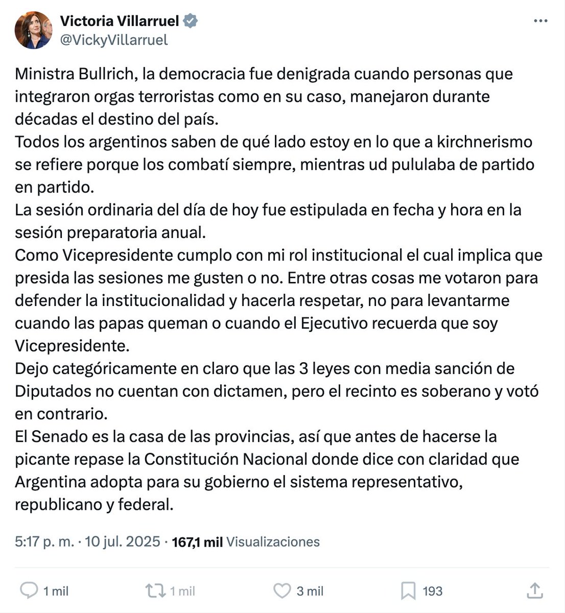Literalmente la confidente de Jorge Rafael Videla está a la izquierda de este gobierno.