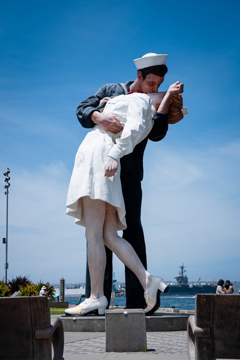 Explore where sun and surf meet this summer in @VisitSanDiego. 🫶

Plan a trip to this coastal paradise: bit.ly/4lAlCA3

📷 Anna &amp; Simon