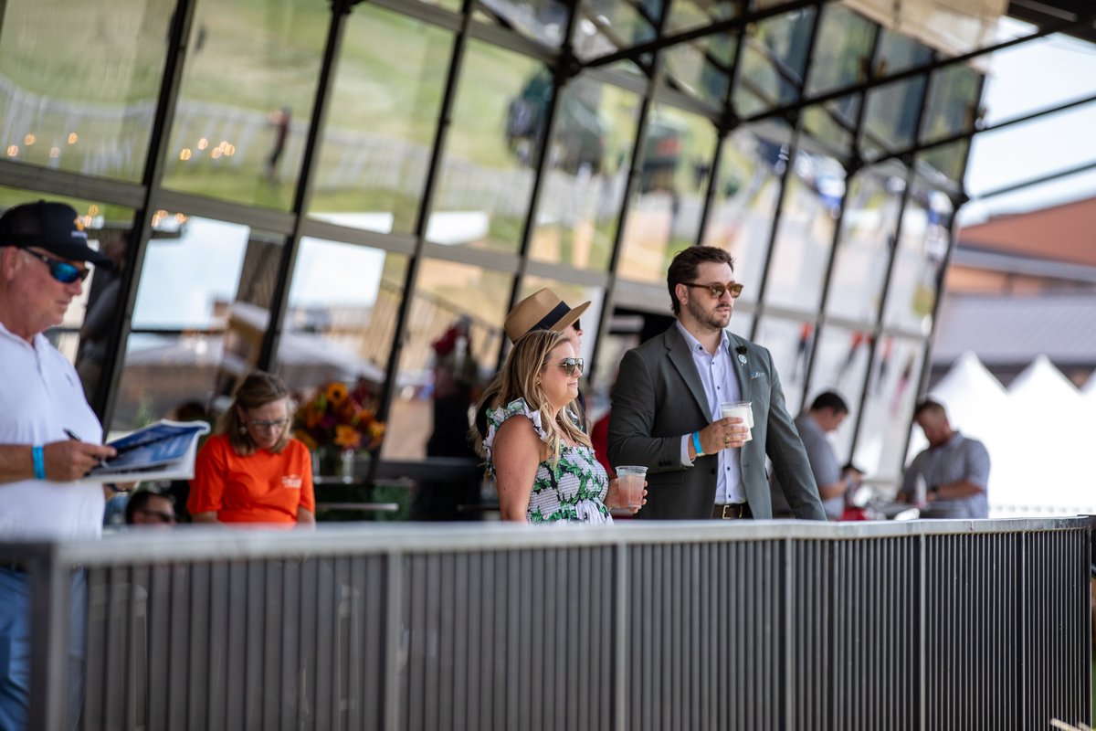 KYDownsRacing's tweet image. In case you missed it, tickets are now on sale for the 2025 Kentucky Downs meet 🏇
Experience the thrills of great turf racing with us this summer in Southern Kentucky.
tinyurl.com/y3pm6kan
#KyDowns