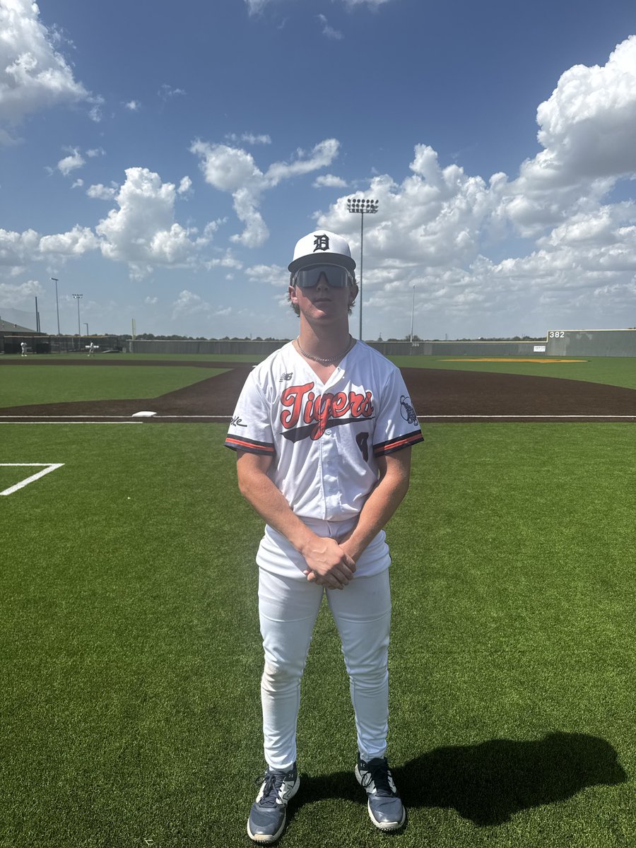 ✭Five Tool Texas✭ (@fivetooltexas) on Twitter photo #SummerClassicSS F: Dallas Tigers De Leon 6, Silverthorn VT25 6
PoG: <a href="/WestonGoetz/">Weston Goetz</a> 2-2, HR, 3 RBI, 2R, HBP #SummerClassicSS F: Dallas Tigers De Leon 6, Silverthorn VT25 6
PoG: <a href="/WestonGoetz/">Weston Goetz</a> 2-2, HR, 3 RBI, 2R, HBP