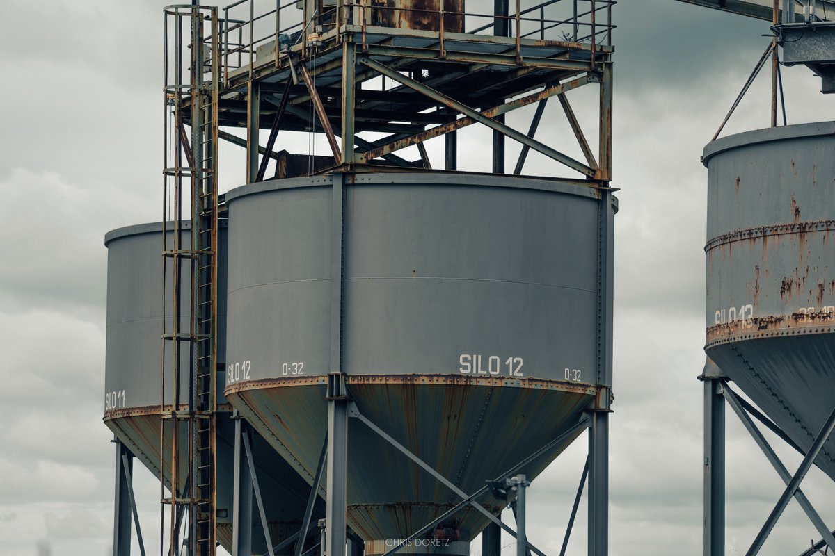 cdoretz's tweet image. And some more, love those structures #photography #photooftheday #industrial #SonyAlpha