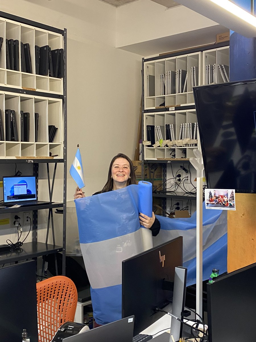 alidarosM's tweet photo. Me nacionalicé argentina 😍🇦🇷
Patria bella que me ha arropado todos estos años🥹 https://t.co/8jyUVruaub