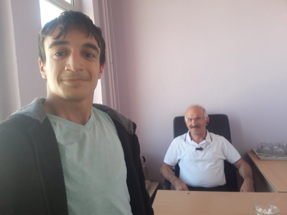 İnnâ lillâhi ve innâ ileyhi raciun çok sevdiğim şakacı Liseden bize ağabeylik yapan Hüseyin Çabuk Hocamızı kaybettik mekanı cennet kabri nur olsun İkindi namazına mütakip Narmanlı Camisinde cenaze namazı kılınacaktır Başımız Sağolsun