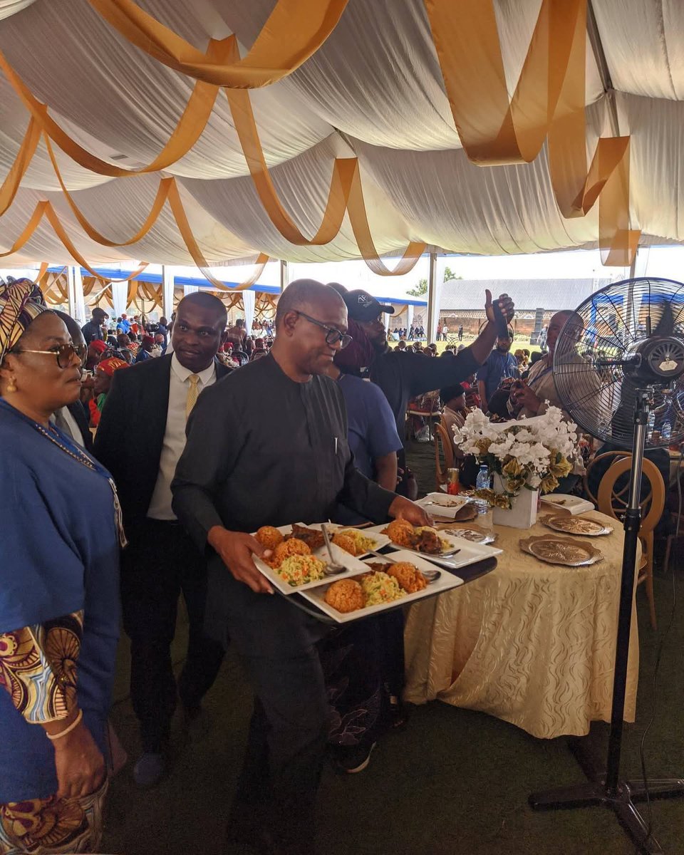 He Who Peels Groundnuts For A Blind Man Must Be Whistling All The Time To Prove dat He Is Not Eating Them😜