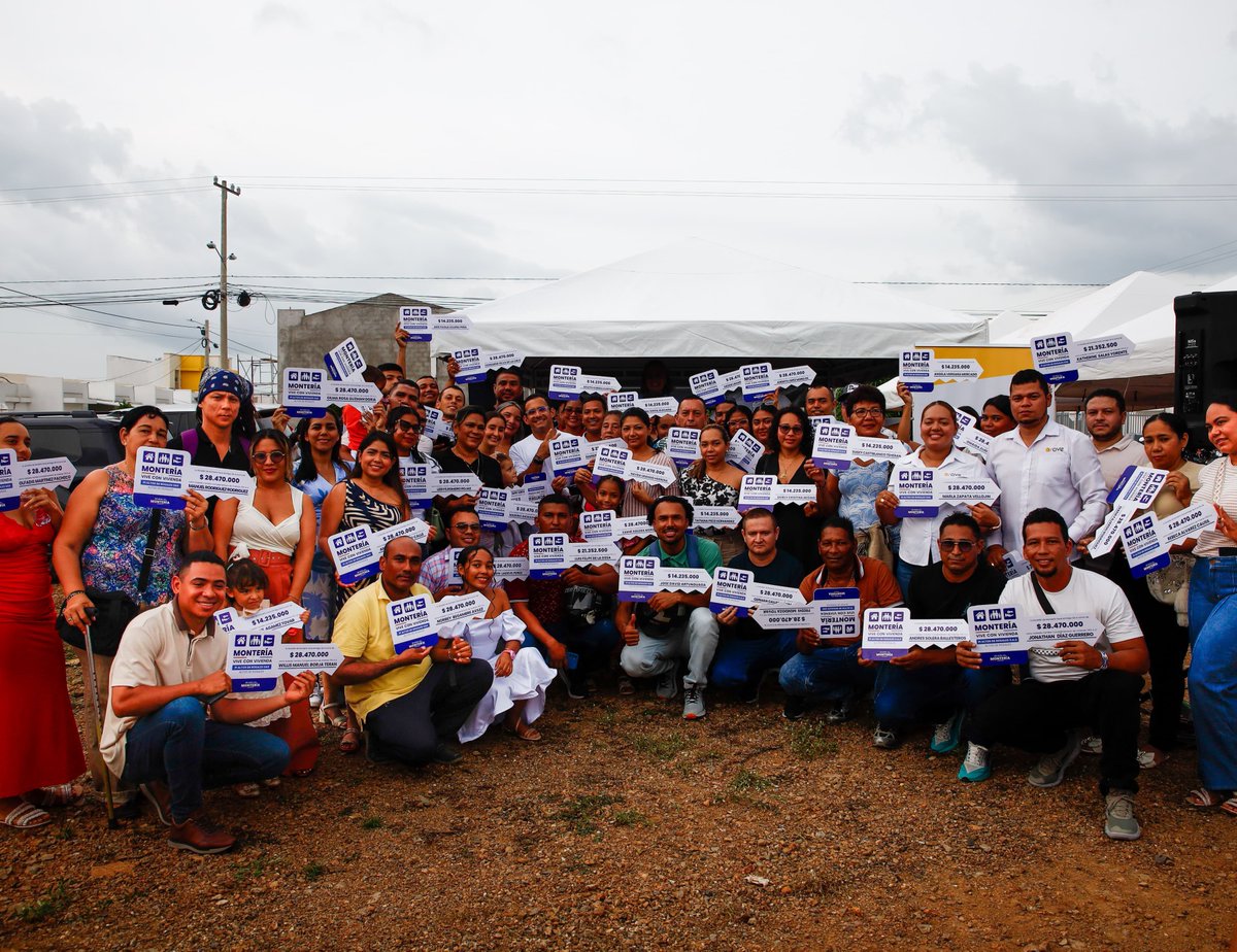 En Montería, los sueños tienen techo.
167 familias están más cerca de su hogar y 7 ya son propietarias gracias a Montería Vive con Vivienda.

Con 324 hogares beneficiados y más de $7.000 millones invertidos, este es un esfuerzo conjunto entre las familias, las constructoras y los