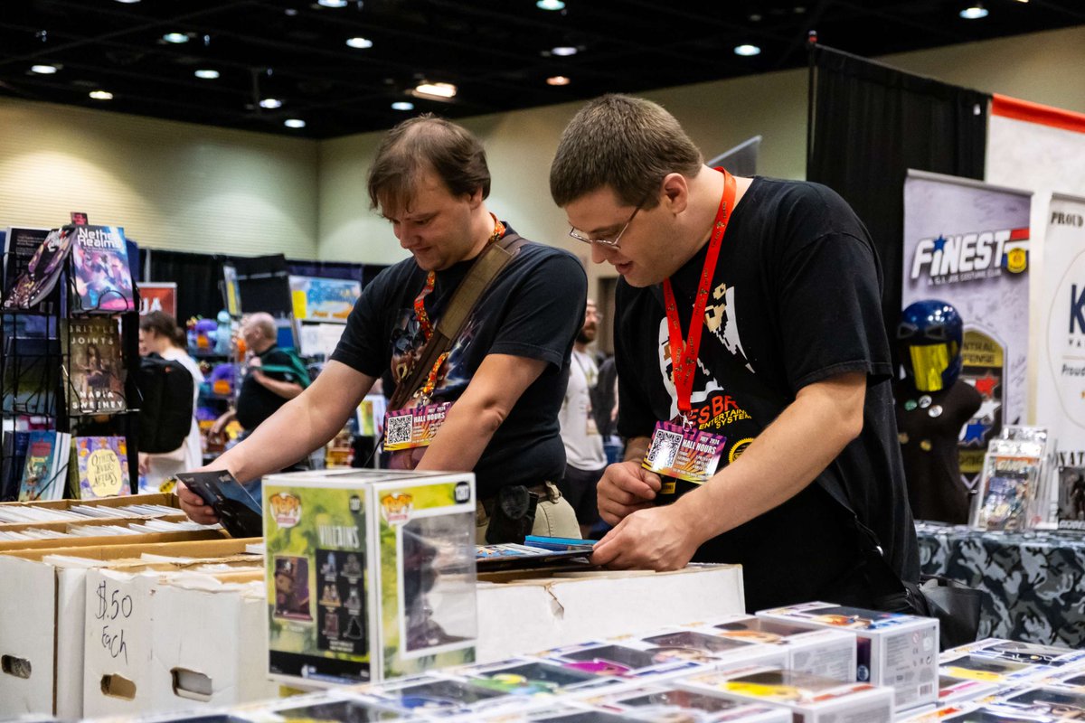 Capital City Comic Con starts at 3PM tomorrow, July 11th! 

Be the first to shop comic collectables and mighty merch from over 100 exhibitor booths! 

View exhibitor information here: ow.ly/v4Z350WmBn4

Get your tickets now at: ow.ly/HTse50WmBn3