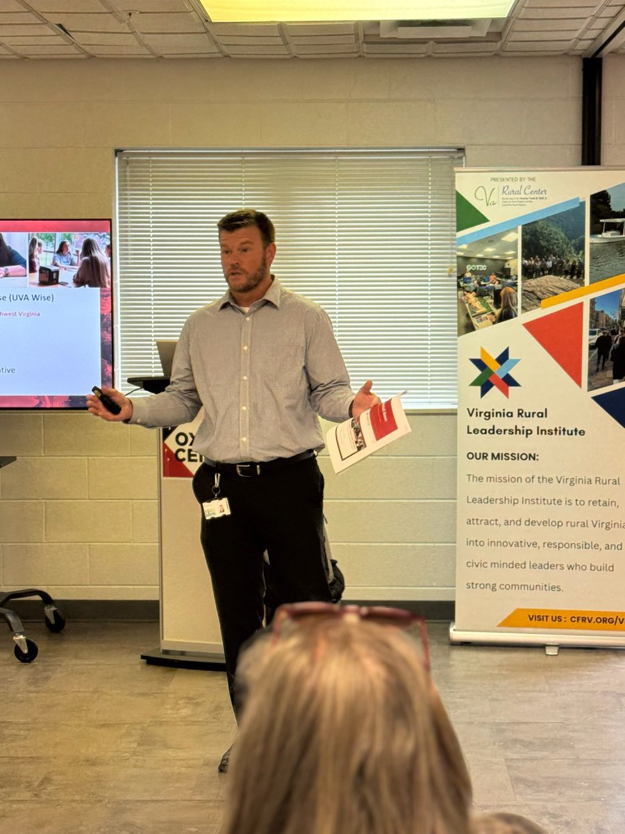 VARuralCenter's tweet image. Thanks to @UVA_Wise @theoxbowcenter for hosting #VRLI today!
Great hearing from Associate Vice Chancellor Randall Rose the role that higher education can play as a support organization to bring people together and coordinate resources in communities.