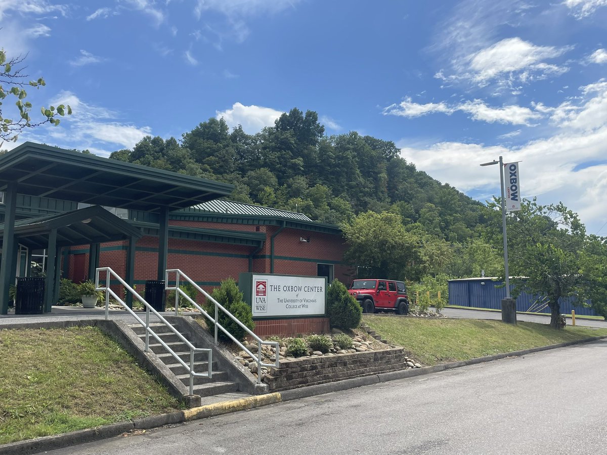 VARuralCenter's tweet image. Thanks to @UVA_Wise @theoxbowcenter for hosting #VRLI today!
Great hearing from Associate Vice Chancellor Randall Rose the role that higher education can play as a support organization to bring people together and coordinate resources in communities.
