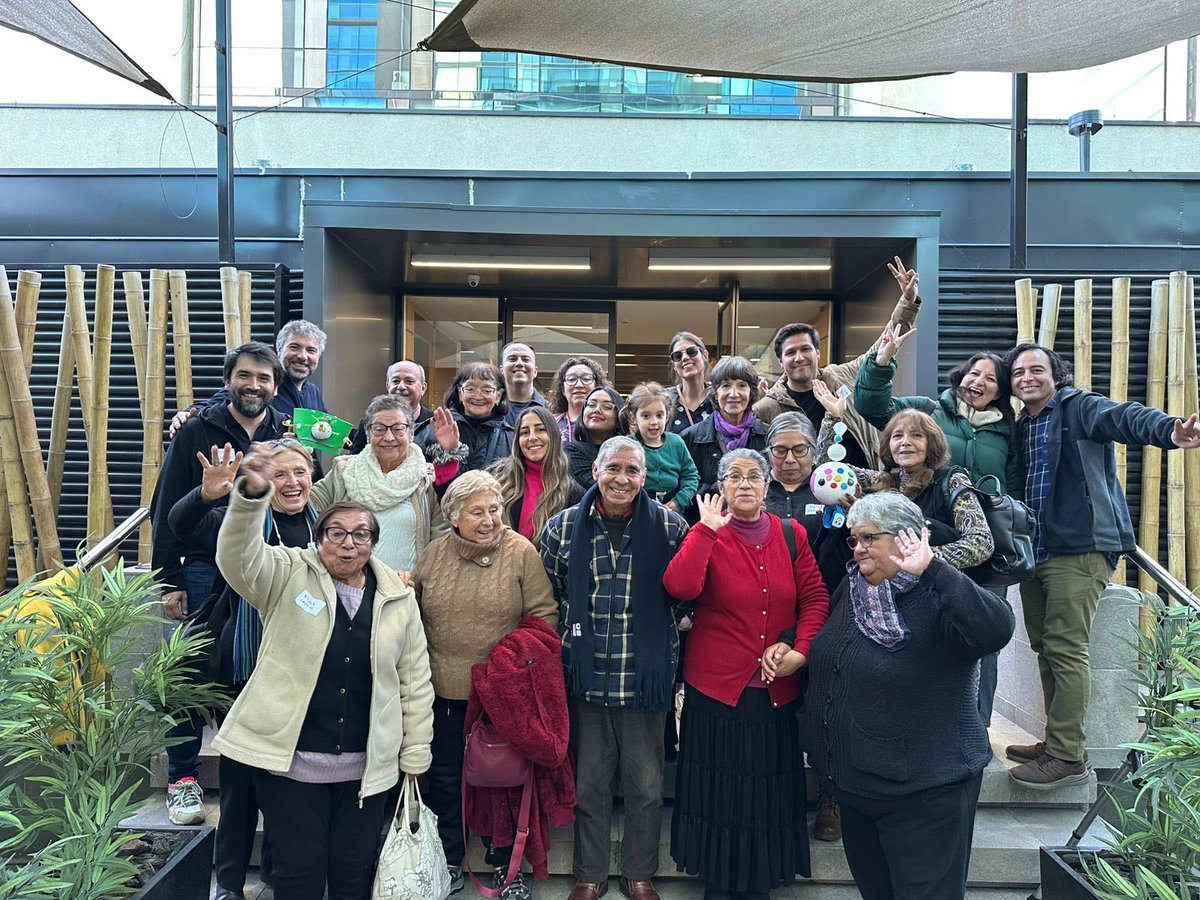 Reunión para celebrar el cierre de la 1° etapa de desarrollo de #Lectogram, una innovadora plataforma, creada por investigadores MICARE, que apoya a la realización de tareas cotidianas en el hogar para personas con #demencia leve o moderada 

lectogram.cl