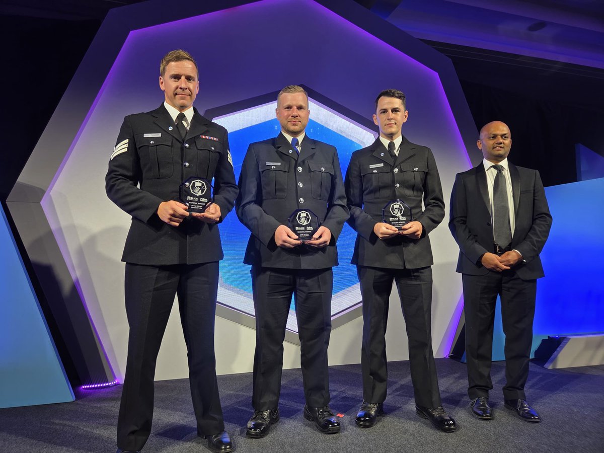 So proud of our incredible Merseyside Police colleagues who tackled the murderer of three children at a dance class in Southport. 

Congratulations to PC Luke Holden, PCSO Tim Parry and Sgt Gregory Gillespie. 

Our thoughts remain with the victims' families #PoliceBravery