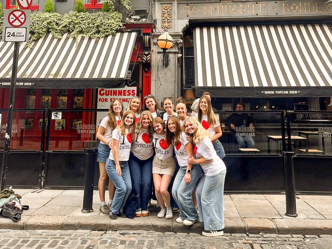 PurdueHHS's tweet image. 🇮🇪 #PhotoDump from last month's "Comparative Healthcare in Ireland" #StudyAbroad in Ireland led by Christina Minns, a lecturer for @PurdueNurses.
Learn more about immersive study abroad opportunities within HHS: bit.ly/3yLuKiN
@ucddublin #PurdueHHS #nursing