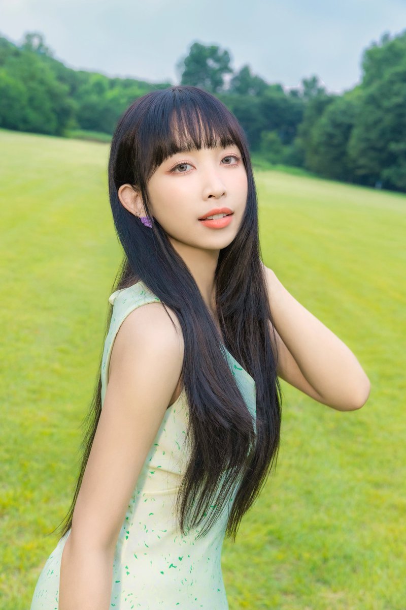 Former SECRET NUMBER member Dita will be making her solo debut later this year